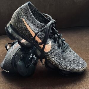 Nike Air Vapormax Explorer Dark Black Cooper mens 6.5 US 39 eur womens 8 US